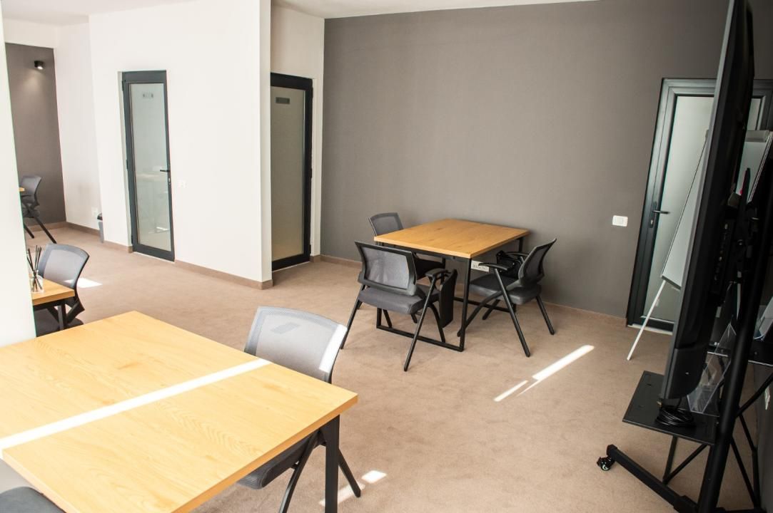 Spațiu de birouri cu 1 cameră de închiriat în Casa de Cultura, Constanța – fotografia 3 din 12