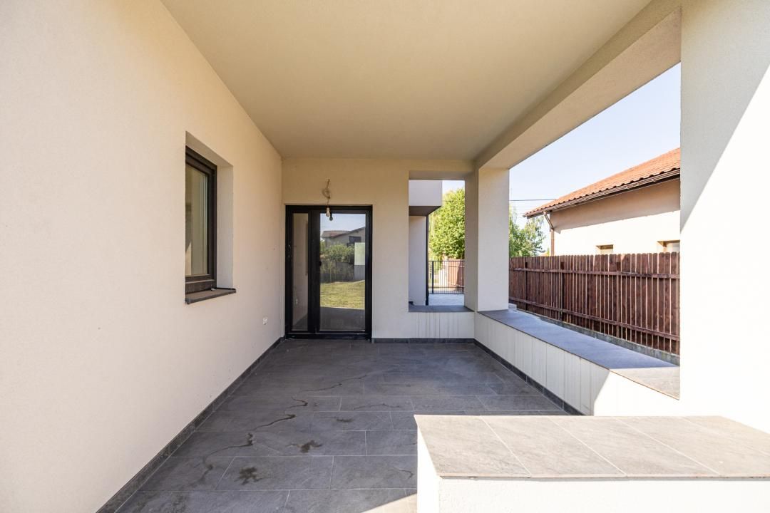 Casă cu 4 camere de vânzare în Moșnița Nouă – fotografia 43 din 56