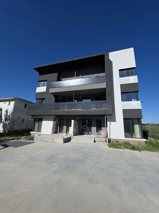 Apartament cu 2 camere de vânzare în Nord, Mamaia-Sat – fotografia 11 din 16