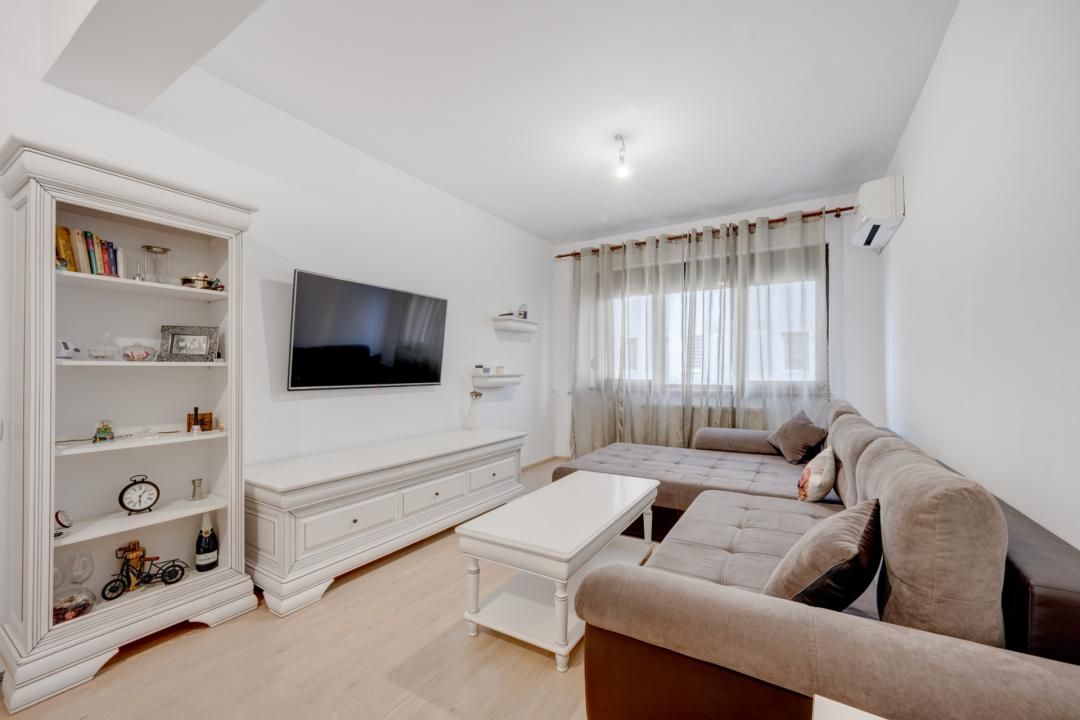 Apartament cu 2 camere de vânzare în 1 Decembrie 1918, București – fotografia 2 din 14