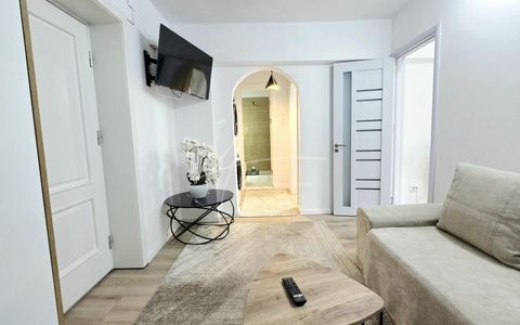 Apartament cu 3 camere de vânzare în Unirii, București