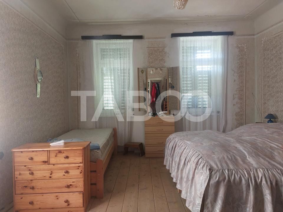Casă cu 4 camere de vânzare în Cisnădie – fotografia 16 din 25