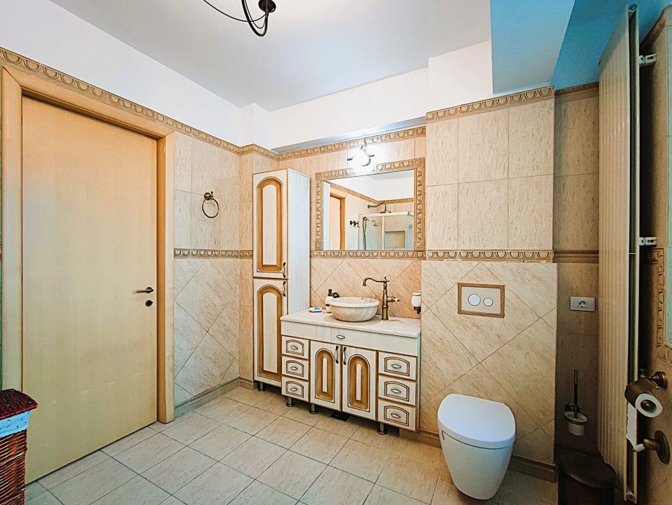 Apartament cu 3 camere de vânzare în Central, Mamaia-Sat – fotografia 26 din 27