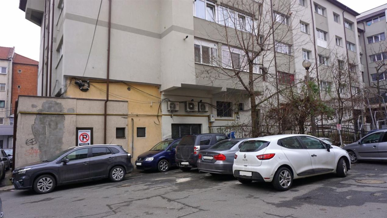 Spațiu comercial cu 2 camere de închiriat în Ultracentral, Râmnicu Vâlcea – fotografia 9 din 12