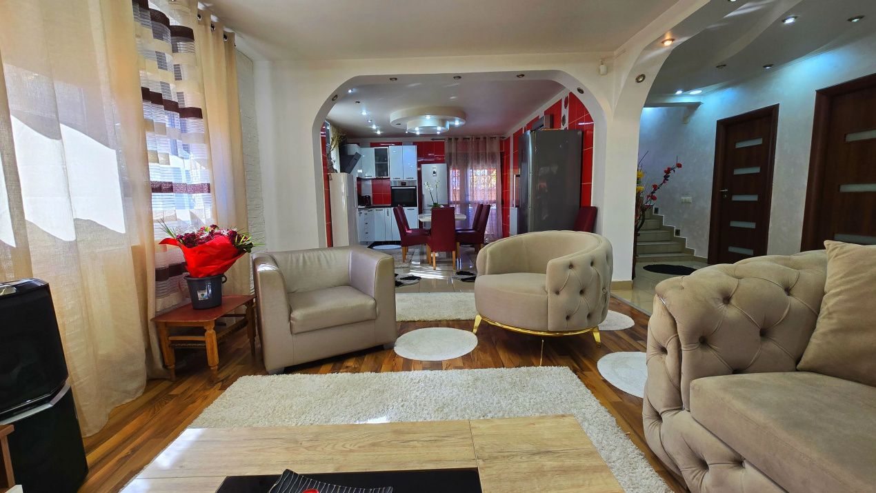 Casă cu 8 camere de vânzare în Central, Afumați – fotografia 27 din 91