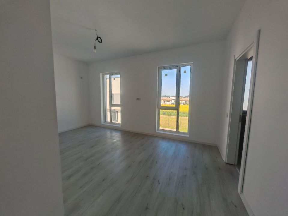 Casă cu 4 camere de vânzare în Central, Tunari – fotografia 12 din 17