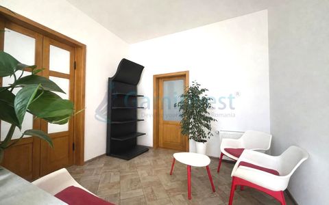 Spațiu comercial cu 5 camere de închiriat în Central, Oradea