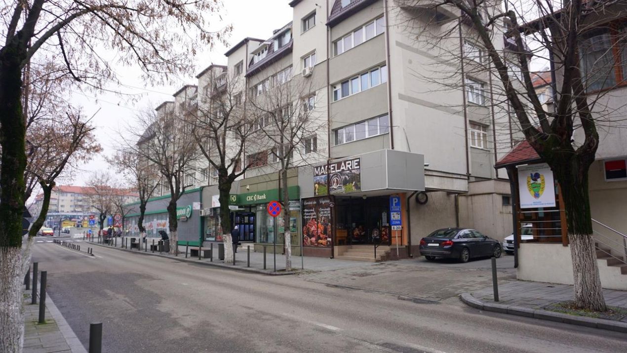 Spațiu comercial cu 2 camere de închiriat în Ultracentral, Râmnicu Vâlcea – fotografia 11 din 12