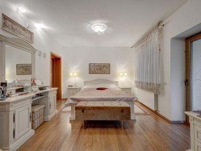 Casă cu 8 camere de închiriat în Banu Manta, București – fotografia 5 din 41