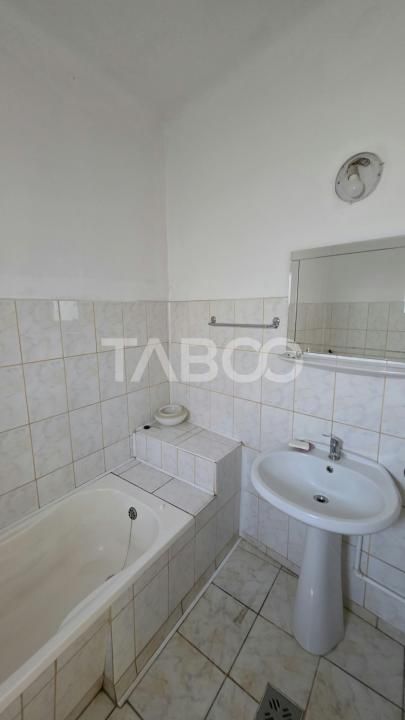 Casă cu 2 camere de vânzare în Petresti – fotografia 6 din 16