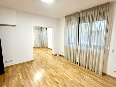 Apartament cu 3 camere de închiriat în P-ta Dorobanti, București – fotografia 3 din 9