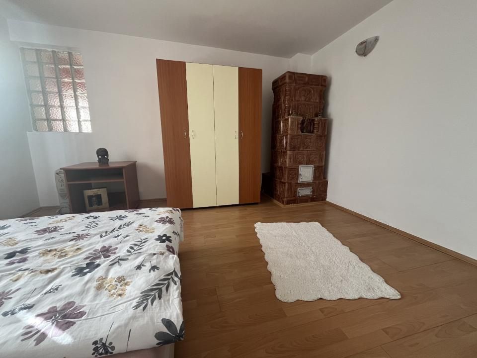 Casă cu 4 camere de vânzare în Central, Magura (Hulubesti) – fotografia 13 din 41