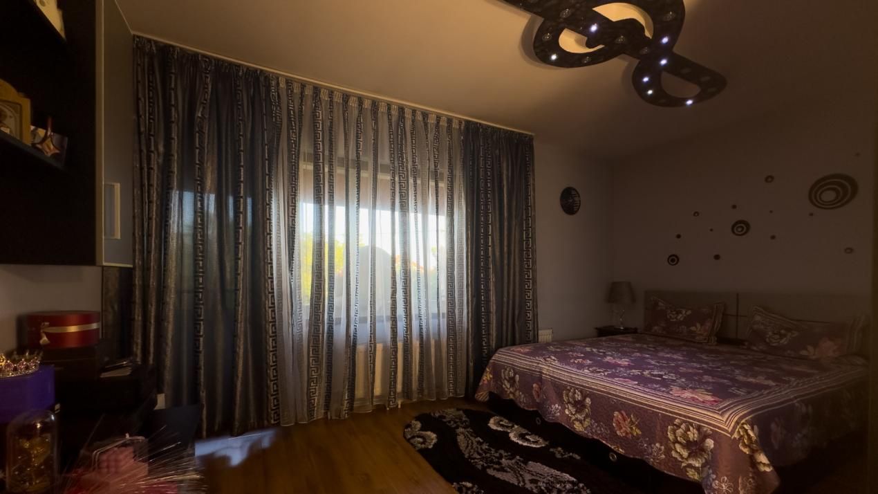 Casă cu 9 camere de vânzare în Afumați – fotografia 8 din 17