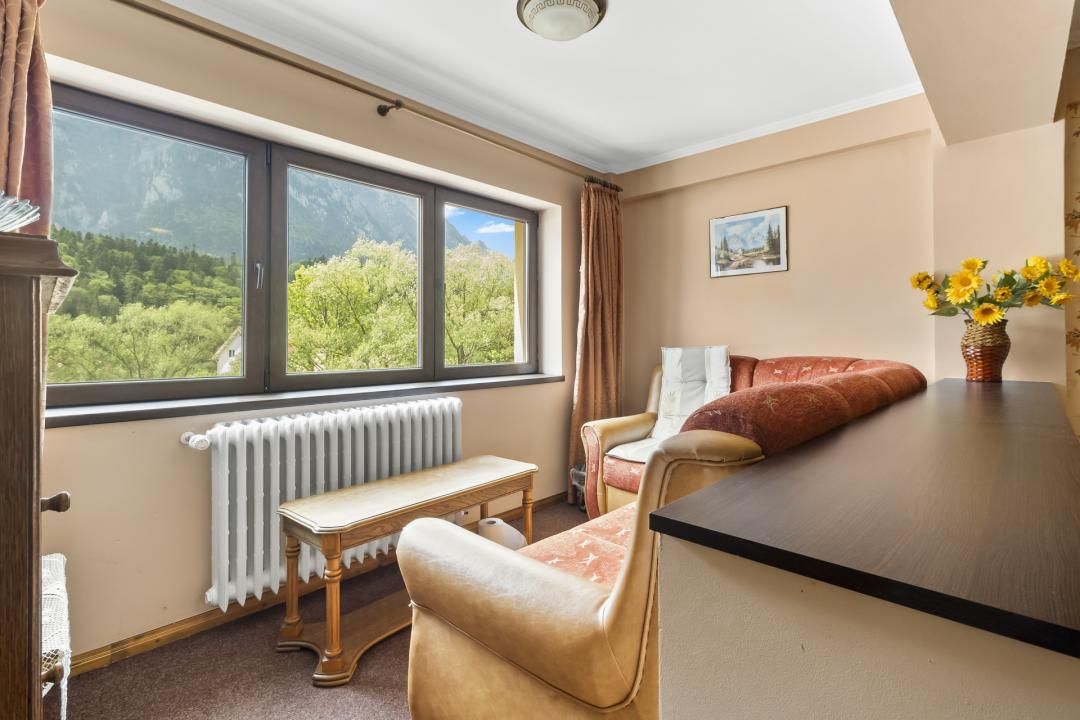 Casă cu 8 camere de vânzare în Zamora, Bușteni – fotografia 14 din 20
