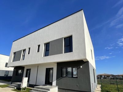 Casă cu 4 camere de vânzare în Central, Tunari – fotografia 5 din 22