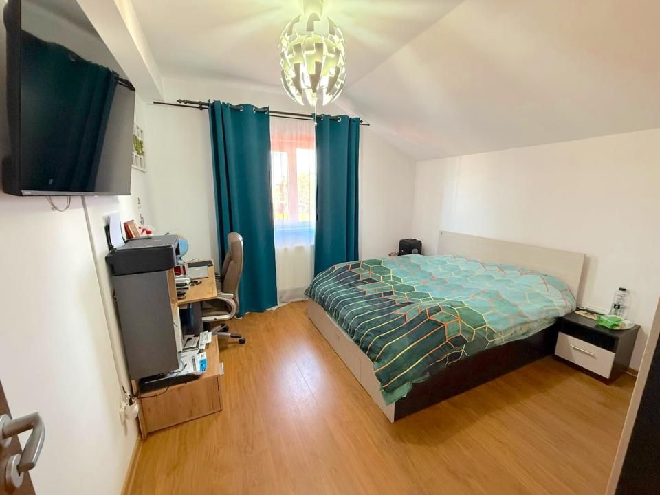 Casă cu 4 camere de vânzare în Central, Berceni – fotografia 22 din 44