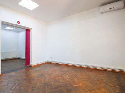 Casă cu 9 camere de închiriat în Tei, București – fotografia 2 din 22