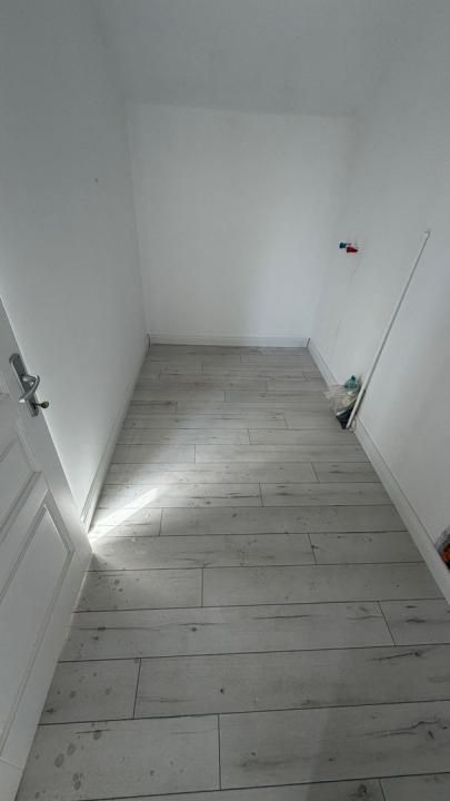 Casă cu 5 camere de vânzare în Exterior Est, Moșnița Veche – fotografia 13 din 26