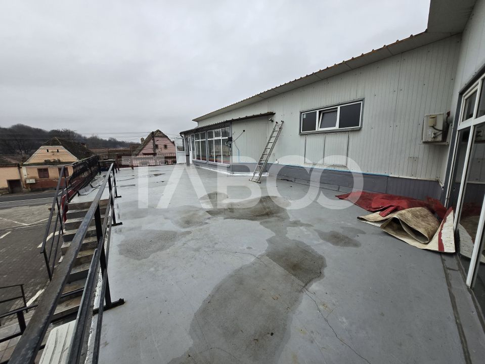 Spațiu comercial cu 3 camere de închiriat în Slimnic – fotografia 9 din 11