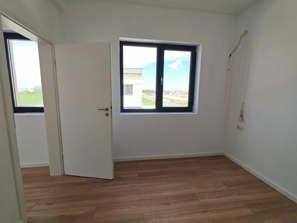 Casă cu 4 camere de vânzare în Otopeni – fotografia 13 din 22