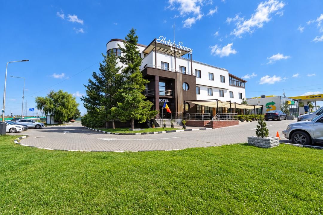 Hotel / pensiune cu 24 camere de vânzare în Periferie, Giurgiu – fotografia 1 din 37