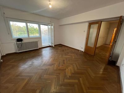 Apartament cu 2 camere de vânzare în Unirii, București – fotografia 2 din 27