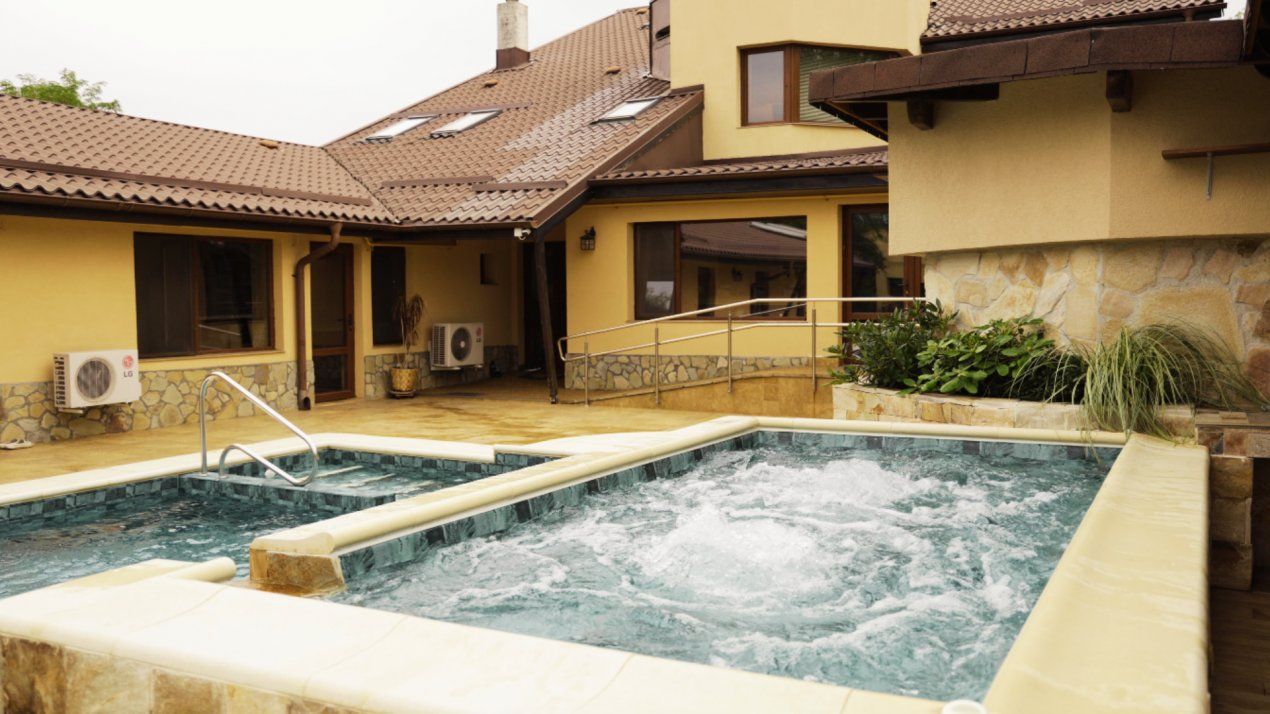 Casă cu 10 camere de vânzare în Mogoșoaia – fotografia 19 din 38