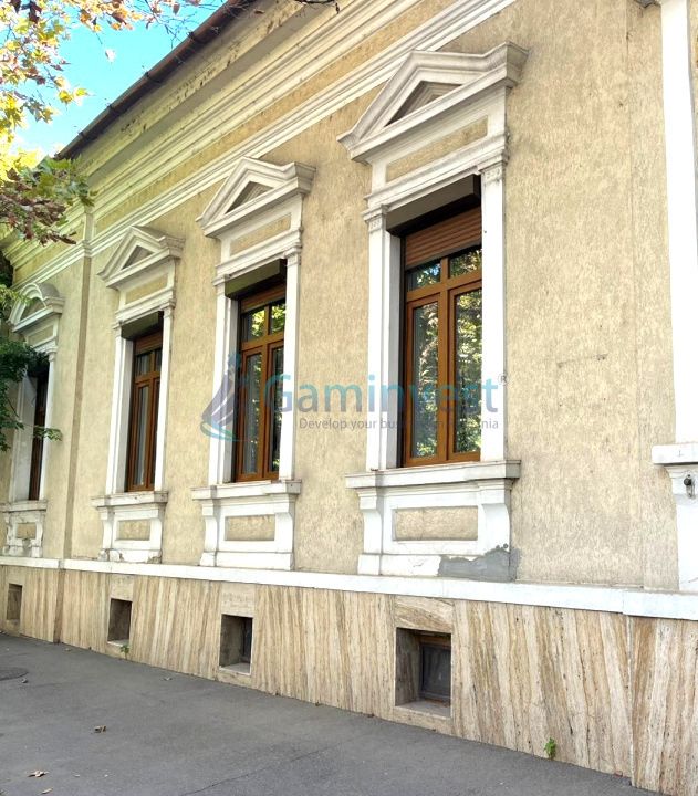 Casă cu 4 camere de vânzare în Oradea – fotografia 1 din 13