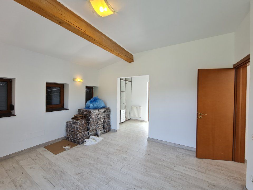 Casă cu 5 camere de vânzare în Mogoșoaia – fotografia 14 din 21