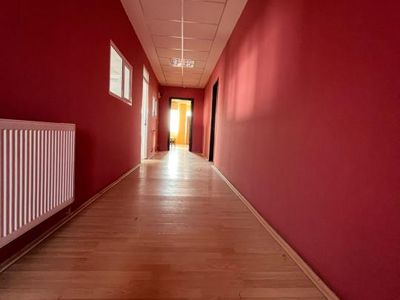 Spațiu de birouri cu 5 camere de închiriat în Exterior Est, Găești – fotografia 5 din 10