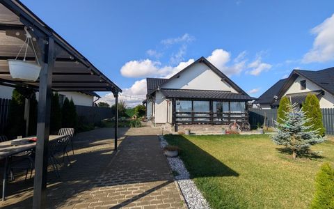 Casă cu 3 camere de vânzare în Central, Hemeius
