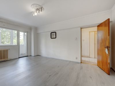 Apartament cu 3 camere de vânzare în Lujerului, București – fotografia 3 din 19