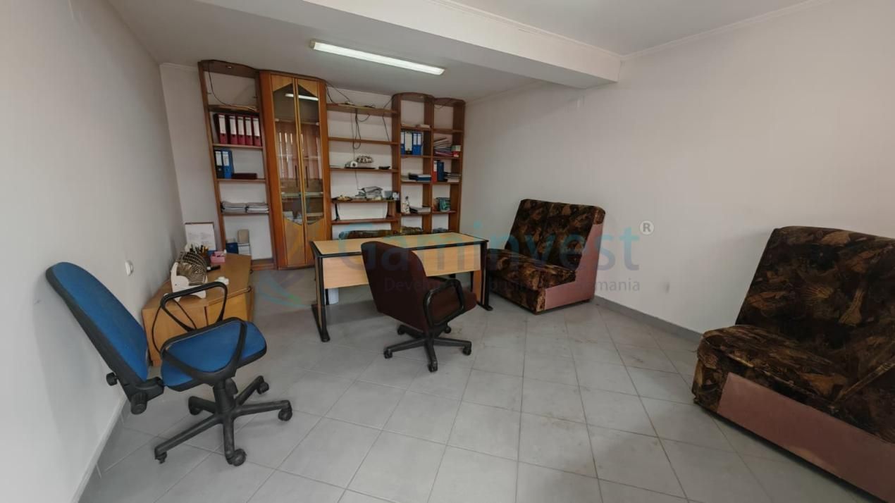 Spațiu comercial cu 6 camere de vânzare în Aleșd – fotografia 3 din 3