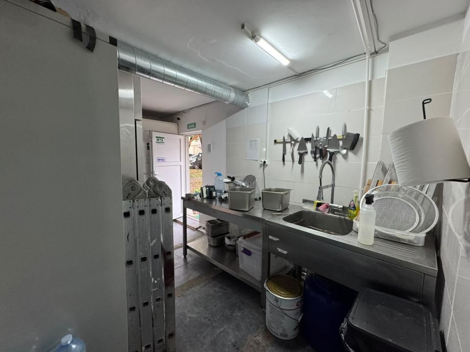 Spațiu comercial cu 2 camere de închiriat în Piata Unirii, Iași – fotografia 7 din 11