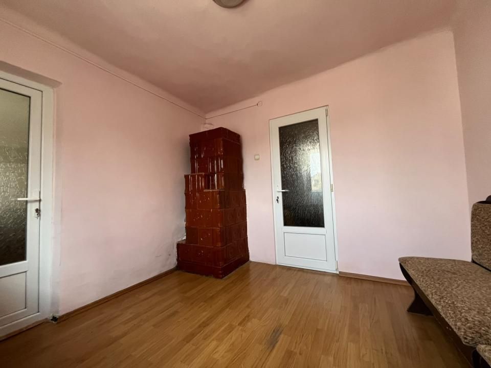 Casă cu 3 camere de vânzare în Periferie, Pucioasa – fotografia 12 din 20