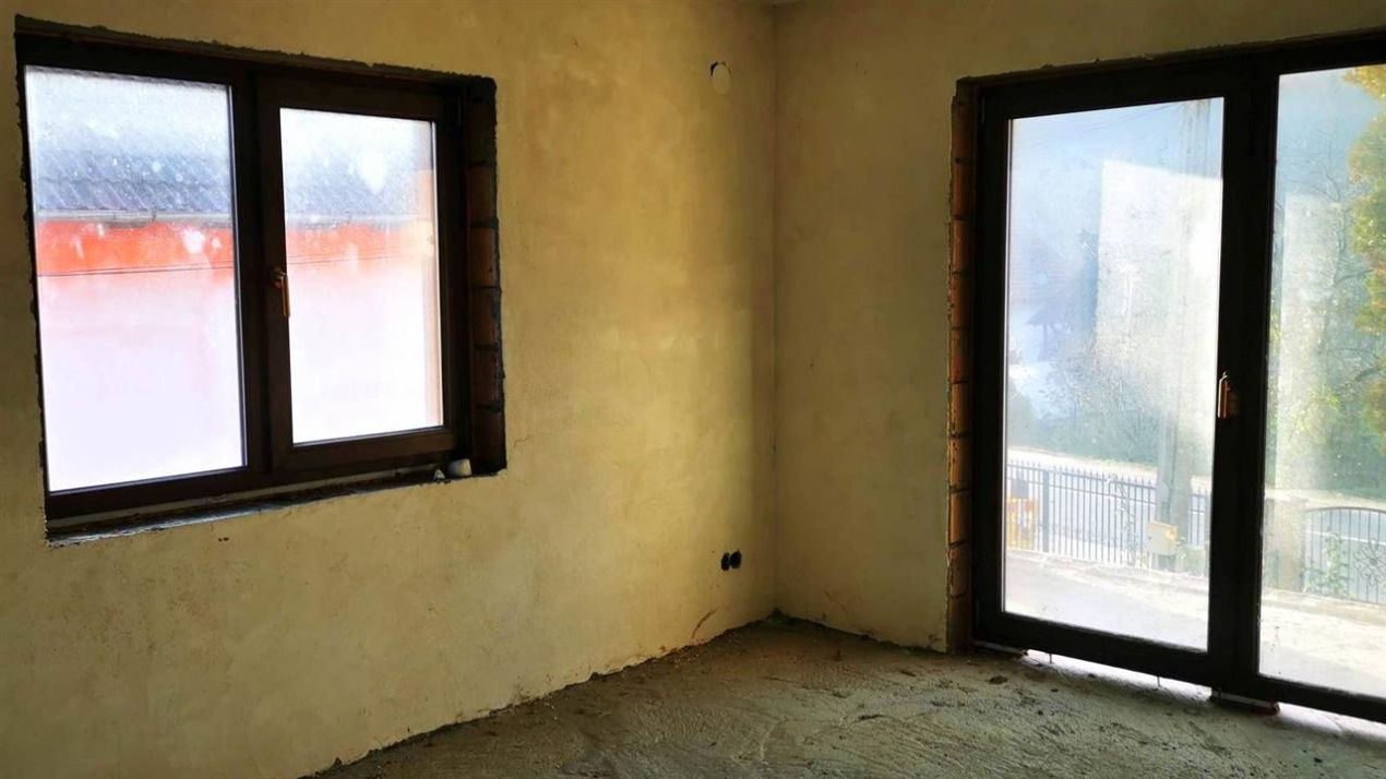 Casă cu 6 camere de vânzare în Sud, Băile Olănești – fotografia 10 din 25