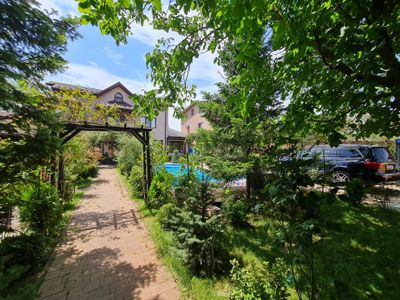 Casă cu 6 camere de vânzare în Domnești – fotografia 3 din 36