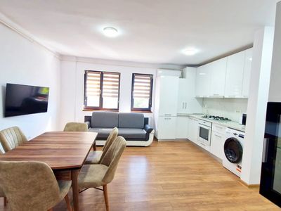 Apartament cu 3 camere de vânzare în Mamaia-Sat – fotografia 2 din 34
