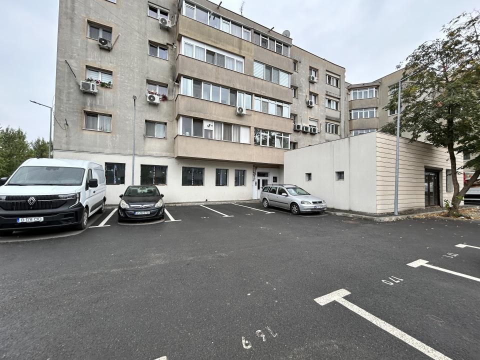 Spațiu comercial cu 30 camere de vânzare în Central, Popești-Leordeni – fotografia 1 din 14