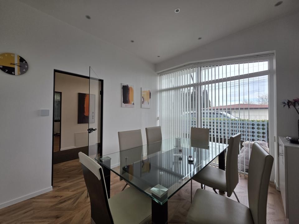 Casă cu 15 camere de vânzare în Mogoșoaia – fotografia 9 din 48