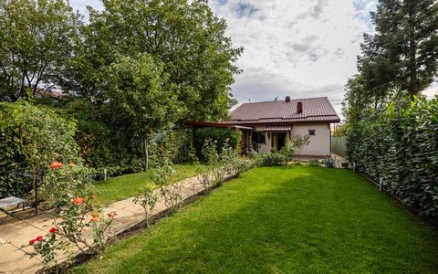 Casă cu 4 camere de vânzare în Central, Dumbrăvița