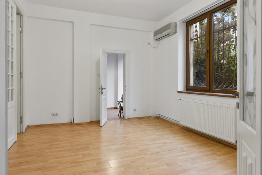 Casă cu 8 camere de vânzare în Vatra Luminoasa, București – fotografia 14 din 38