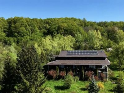 Casă cu 6 camere de vânzare în Nord-Est, Livadea – fotografia 2 din 39
