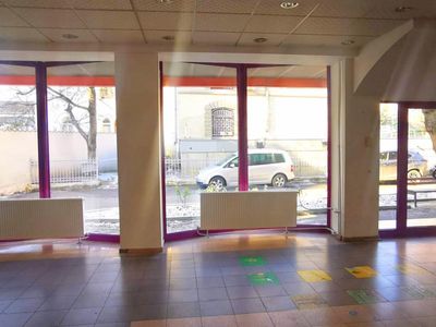 Spațiu comercial cu 2 camere de închiriat în Central, Râmnicu Vâlcea – fotografia 3 din 15