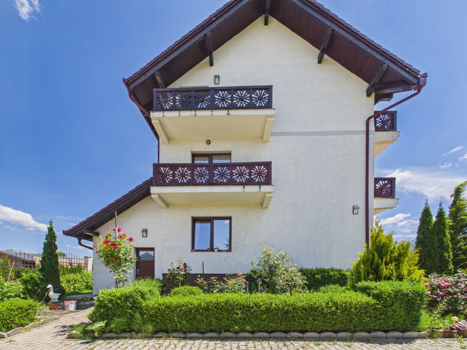 Hotel / pensiune cu 10 camere de vânzare în Tohanu Nou – fotografia 4 din 46