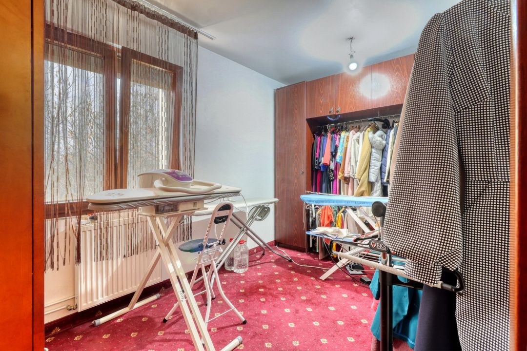 Casă cu 8 camere de vânzare în Mogoșoaia – fotografia 24 din 24