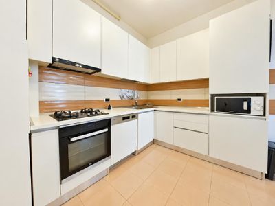 Apartament cu 3 camere de închiriat în Tractorul, Brașov – fotografia 4 din 15