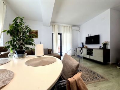Apartament cu 3 camere de vânzare în Mamaia-Sat – fotografia 3 din 10