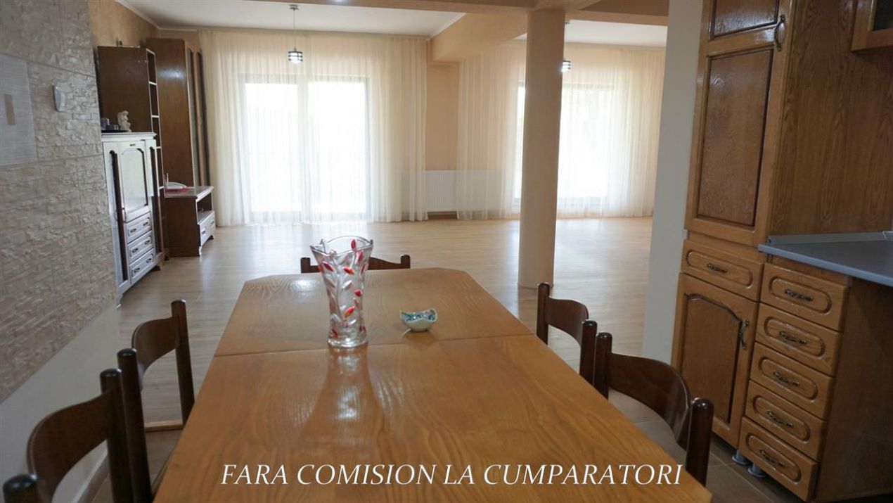 Casă cu 6 camere de vânzare în Berislavesti – fotografia 10 din 41