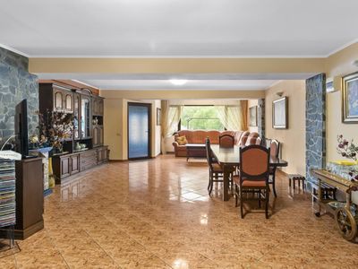 Casă cu 8 camere de vânzare în Zamora, Bușteni – fotografia 3 din 20